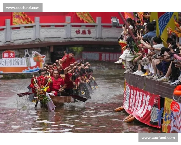 辽宁龙舟队佛山狂飙名场面:横扫千军引爆笑 辽宁龙舟队佛山狂飙名场面:横扫千军引爆笑