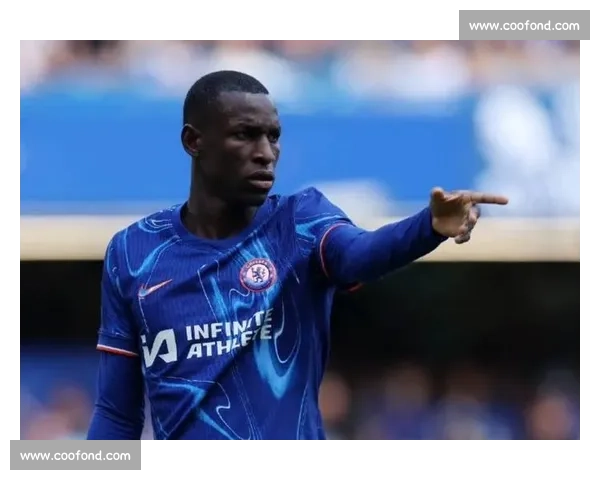 拜仁 5500 万欧压哨报价吉滕斯未果,切尔西 6500 万欧抢下英格兰新星 拜仁 5500 万欧压哨报价吉滕斯未果,切尔西 6500 万欧抢下英格兰新星