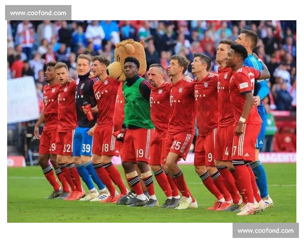 德天空：科曼虚惊一场！拜仁边锋确认无碍，剑指巴黎关键战